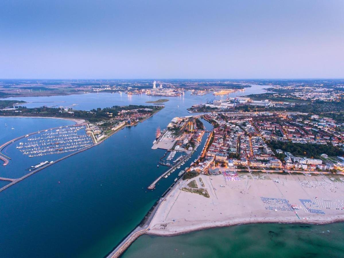 Kapitaenshaus Moewenblick Apartment Rostock Bagian luar foto